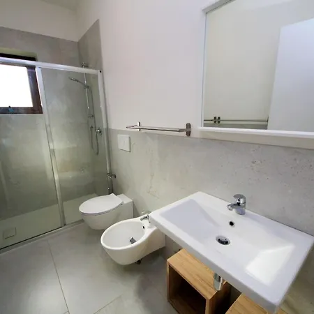 Modern 2 Bedroom Flat Near Rosolina Mare