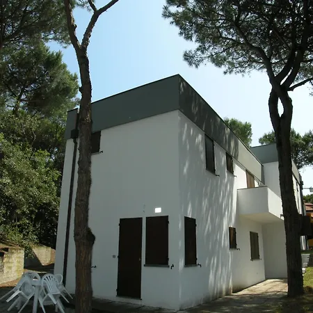 Apartment Modern 2 Bedroom Flat Near Rosolina Mare